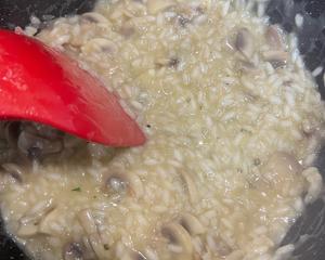 意式蘑菇烩饭Risotto ai funghi的做法 步骤8