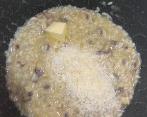 意式蘑菇烩饭Risotto ai funghi的做法 步骤9