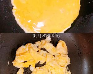 番茄鸡蛋烩饭的做法 步骤3