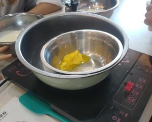 抹茶乳酪慕斯的做法 步骤6