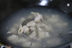 鸡肉鸡蛋盖浇饭（親子丼）的做法 步骤2