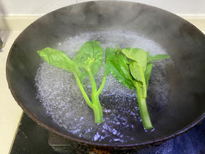 金沙牛肉煲仔饭(咸蛋黄)的做法 步骤8