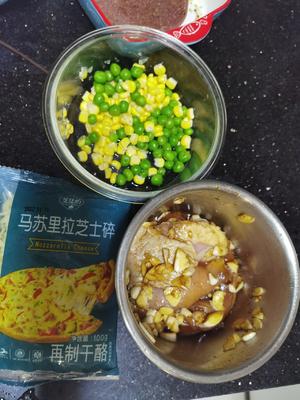 蒜香鸡扒芝士焗饭-空气炸锅版的做法 步骤1