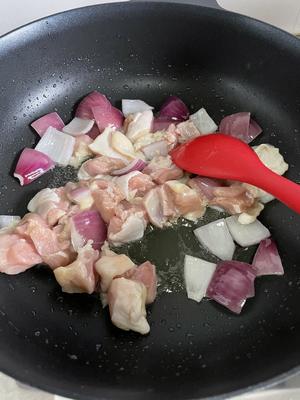 奶香芝士鸡肉焗饭的做法 步骤4