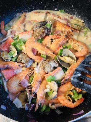 海鲜芝士焗饭的做法 步骤12