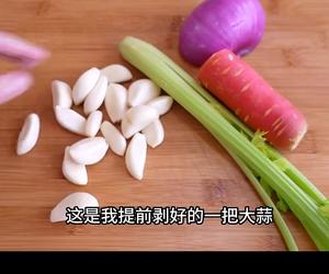 早餐面条肉酱意面，玉米，煎鸡蛋 披萨 蔬菜沙拉 酸菜肉丝面 适合意面的番茄肉酱意式肉酱的做法 步骤11