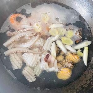 一吃就上瘾的麻辣小海鲜（捞汁小海鲜）的做法 步骤5