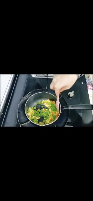 超简单好吃的咖喱炒饭的做法 步骤3