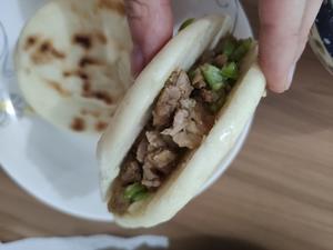 简易肉夹馍，宿舍版肉夹馍（不用太多大料）的做法 步骤12