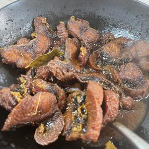 家家户户年夜饭餐桌上的冷菜 爆鱼 糖醋熏鱼的做法 步骤7