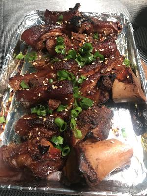 先卤后烤浓油赤酱的美味～！烤猪蹄！的做法 步骤16