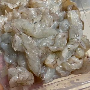 蒜香黄油虾的做法 步骤1