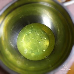 黑米糕（折腾完高粉、低粉、酵母的可以来折腾这款了）不用烤箱，用锅蒸就可以的做法 步骤1