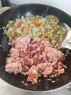 番茄肉酱意面 料的做法 步骤10