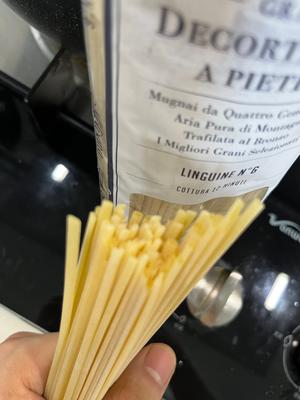 夏日宝藏虾仁柠檬意面Pasta linguine al limone的做法 步骤1