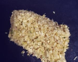 蒜蓉龙虾尾的做法 步骤2