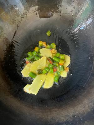 干锅腊鸡的做法 步骤11