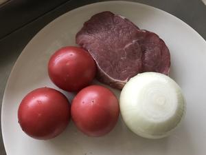 番茄肉酱通心粉的做法 步骤1