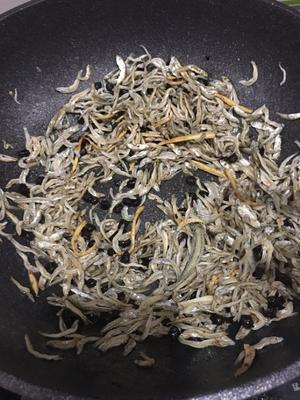 丁香鱼干的做法 步骤7