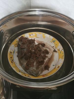 橄榄糁蒸鱼的做法 步骤4