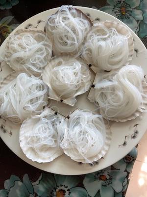 蒜蓉粉丝蒸扇贝的做法 步骤2