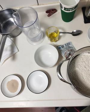 少糖少油，健康橄榄油全麦减脂期切片面包。的做法 步骤1