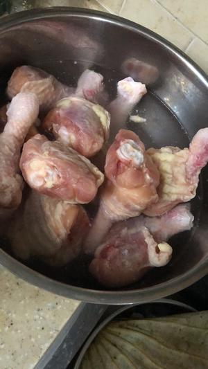 荷叶糯米鸡的做法 步骤2