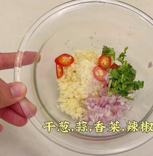 中饭 白灼生蚝的做法 步骤2