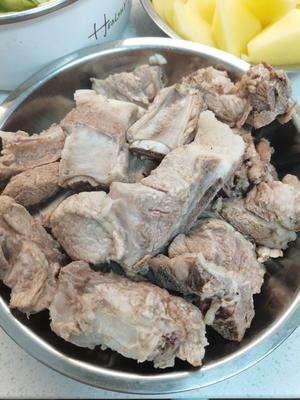酸甜可口的话梅排骨的做法 步骤3