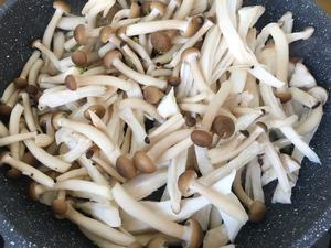 青椒孜然杏鲍菇——健康低卡家常菜的做法 步骤4