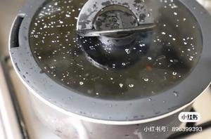 秃头女孩必备：韩式酱黑豆的做法 步骤3