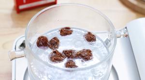 梅渍小番茄的做法 步骤2
