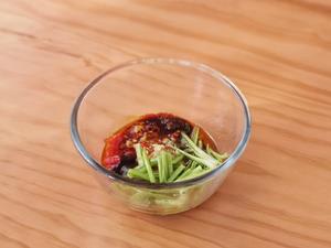 凉拌菜｜香菜拌酱牛肉的做法 步骤3