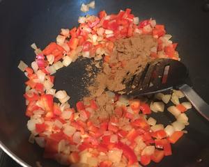 墨西哥早午餐辣味黑豆茄蛋的做法 步骤5