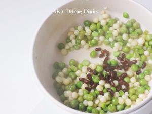 大珠小珠落玉盘【豌豆鸡头米小炒】的做法 步骤16