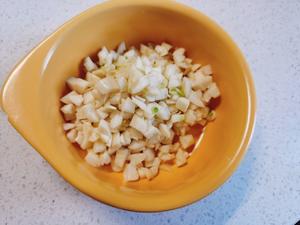 素菜也下饭——【蒜蓉蒸金针菇】的做法 步骤2