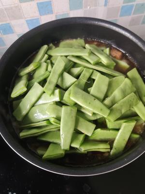 芸豆土豆红烧肉的做法 步骤6