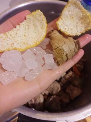 红烧牛腩煲的做法 步骤4