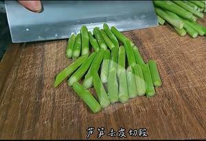 芦笋炒虾仁芦笋炒鸡蛋 腰果虾仁的做法 步骤4