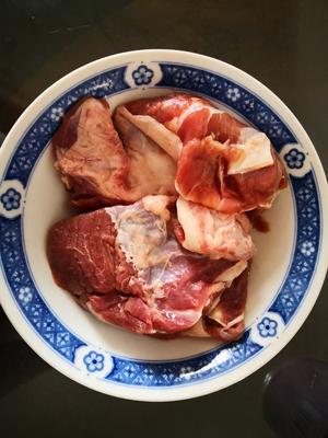 圆葱爆炒羊肉的做法 步骤1