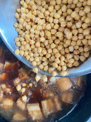 鹰嘴豆烧肉的做法 步骤5