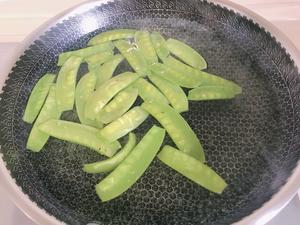 蚝油腰果荷兰豆的做法 步骤1