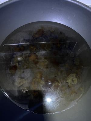 桃胶牛奶的做法 步骤2