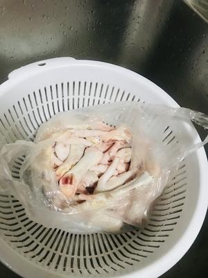 广式陈醋鸡爪的做法 步骤1