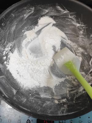 清新?- 水蜜桃雪媚娘?(小寿桃# ?无添加色素 使用红肉火龙果调色 ?)的做法 步骤7