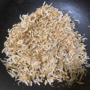 松子虾皮的做法 步骤6