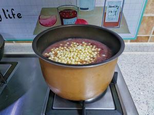 超级滋补?红豆糯米鸡头米糖粥的做法 步骤5