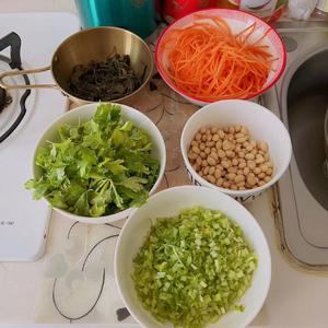 芝麻叶粉浆面条&糊涂面(河南小吃)的做法 步骤1