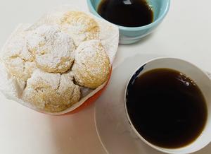 Kourabiethes – Greek Butter Cookies 希腊黄油松仁饼干的做法 步骤10