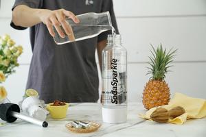 三种汽水(梅有菠出气泡水+青柠乳酸气泡水+萄萄结橘气泡水)的做法 步骤3